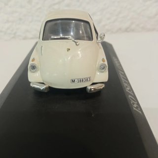 Coche a escala ISO Isetta (1955)