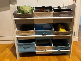 Organizador de juguetes infantil espacial