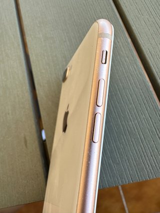 iPhone 8 Plus bianco e rosa