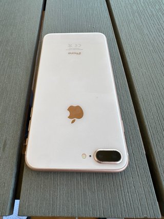 iPhone 8 Plus bianco e rosa