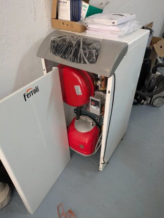 CALDERA DE GASÓLEO FERROLI SILENT 25 SI UNIT – 27