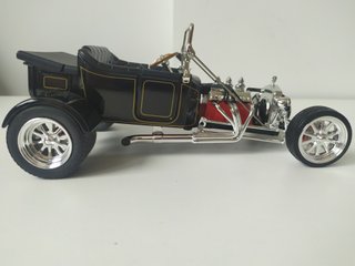 Ford T Bucket 1923 escala 1:18 Hot Rod