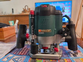 Fresadora Parkside POF 1200 B2