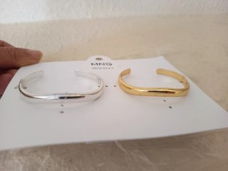 Set 2 Pulseras Rígidas Mango Dorada y Plateada