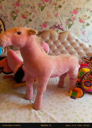 Juguetes XXL de peluche: cebra, flamenco y caballo