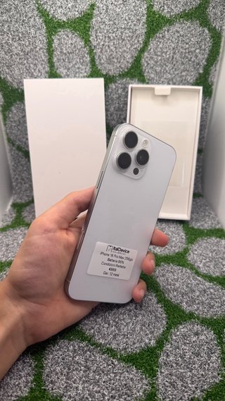 iPhone 16 Pro Max 256GB Argento - Perfetto stato