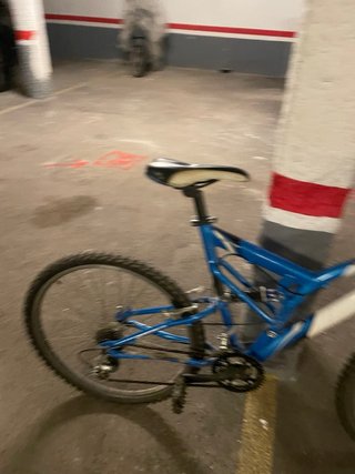 Bicicleta MTB Decathlon Azul y Blanca