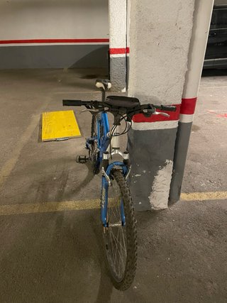 Bicicleta MTB Decathlon Azul y Blanca