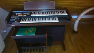 Órgano Technics Eléctrico