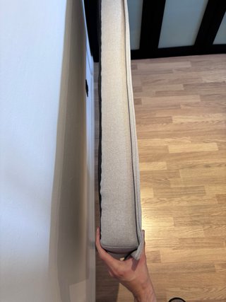 Cabecero gris 150cm con patas de madera