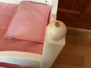 Cuna de muñecas de madera