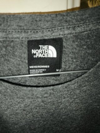 Maglietta The North Face Grigia