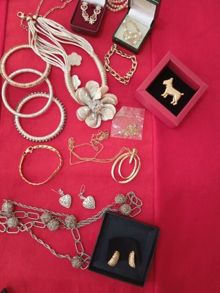 Lote de Joyas y Bisutería
