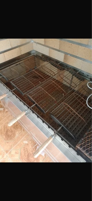 Barbacoa de obra y metal precio negociable