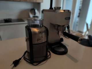 Cafetera DeLonghi Dedica Blanca roto