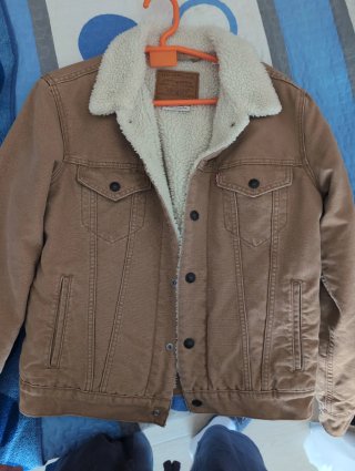 Chaqueta Levi's borrego marrón