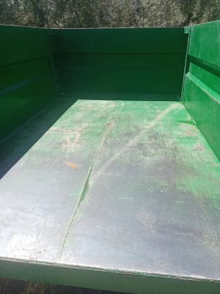 Remolque agrícola verde