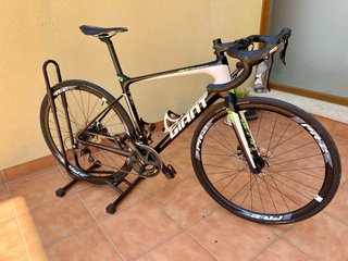 Bici da strada Giant Defy Advanced M