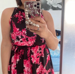 Abito estivo floreale nero e fucsia