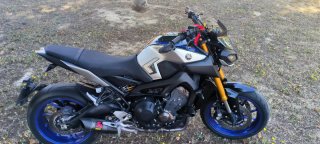 Yamaha MT-09 SP Negra y Plata