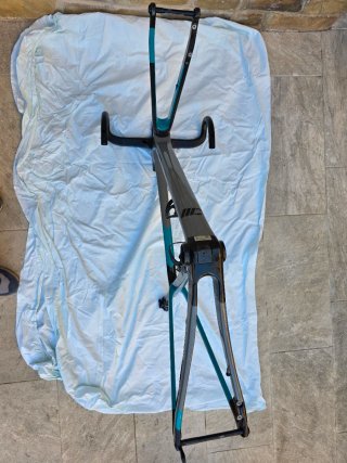 Telaio Cipollini Dolomia + Manubrio Deda Alanera