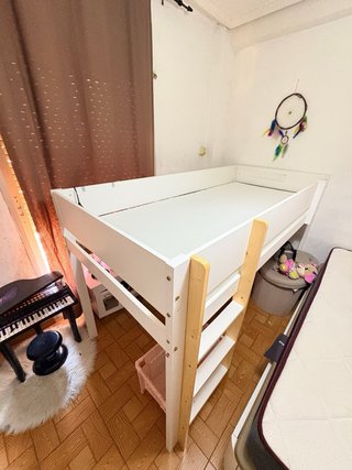 Cama alta infantil con tobogán