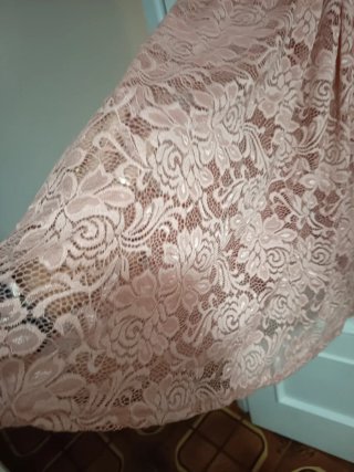 Vestido de fiesta rosa encaje
