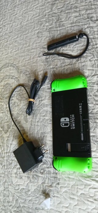 Nintendo Switch Negra y Verde