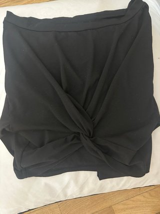 Camiseta negra con nudo talla S
