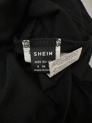 Camiseta negra con nudo talla S