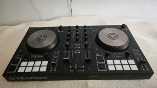 Traktor Kontrol S2 Mk3 con licencia + Mochila
