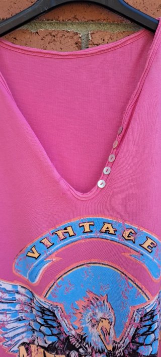 Camiseta rosa con águila Vintage