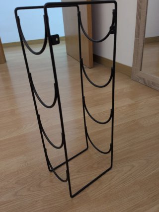 Botellero metálico negro de Ikea