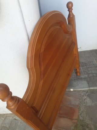 Cabecero de madera