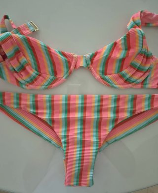 Lote Bikini Verde y Estampado Floral