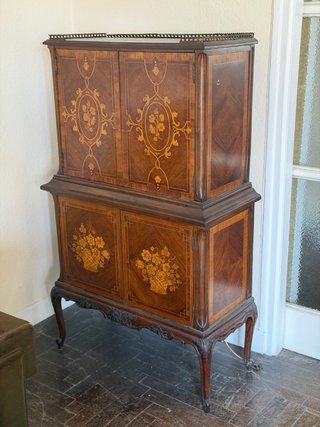 Mueble bar Herraiz madera marquetería