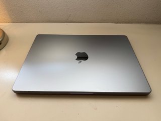 MacBook Pro 14” M3 8-Core CPU 16GB RAM 1TB SSD