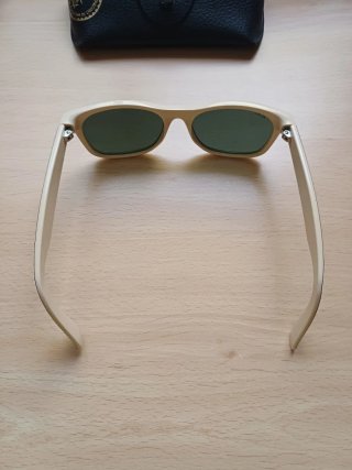 Gafas de sol Ray-Ban negras y beige