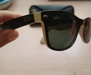 Gafas de sol Ray-Ban negras y beige