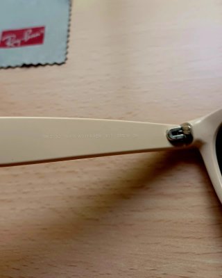 Gafas de sol Ray-Ban negras y beige