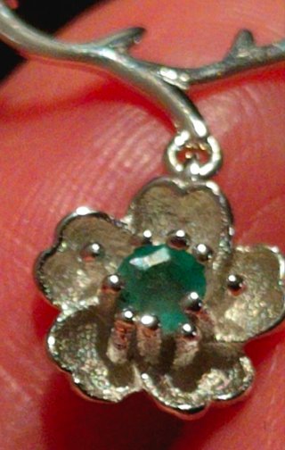 Collar Flor Esmeralda Plata 925