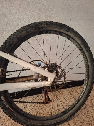 Bicicleta Montaña Specialized Blanca/Roja