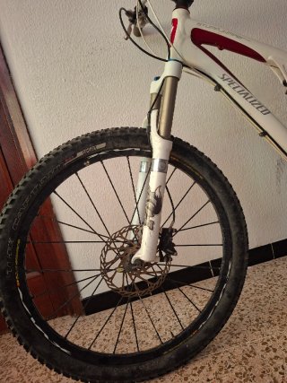 Bicicleta Montaña Specialized Blanca/Roja