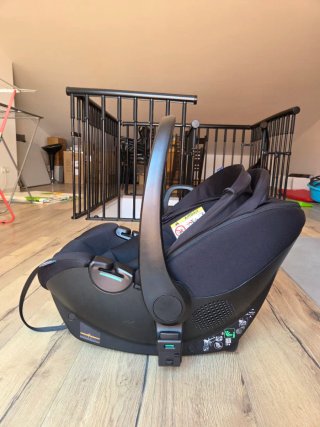 Silla de coche Chicco i-Size + base 360.