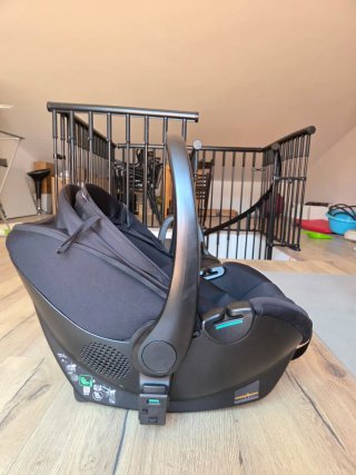 Silla de coche Chicco i-Size + base 360.