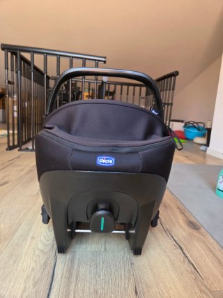 Silla de coche Chicco i-Size + base 360.