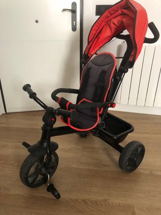 Triciclo para bebé con capota