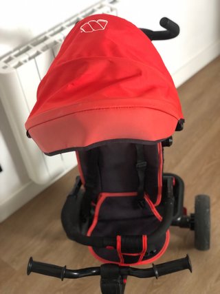 Triciclo para bebé con capota