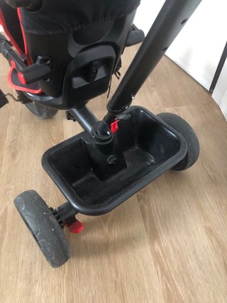 Triciclo para bebé con capota