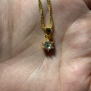Conjunto 4 piezas doradas con brillantes